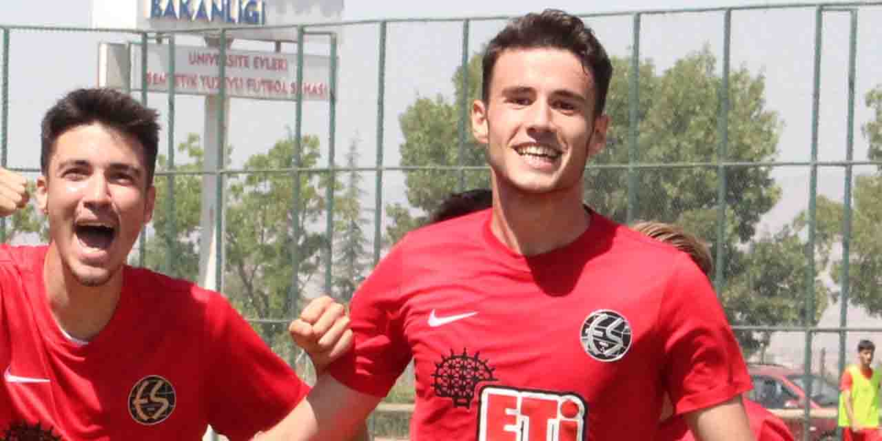 Eskişehirspor'a dönmek istiyor! Yönetim ne karar verecek?