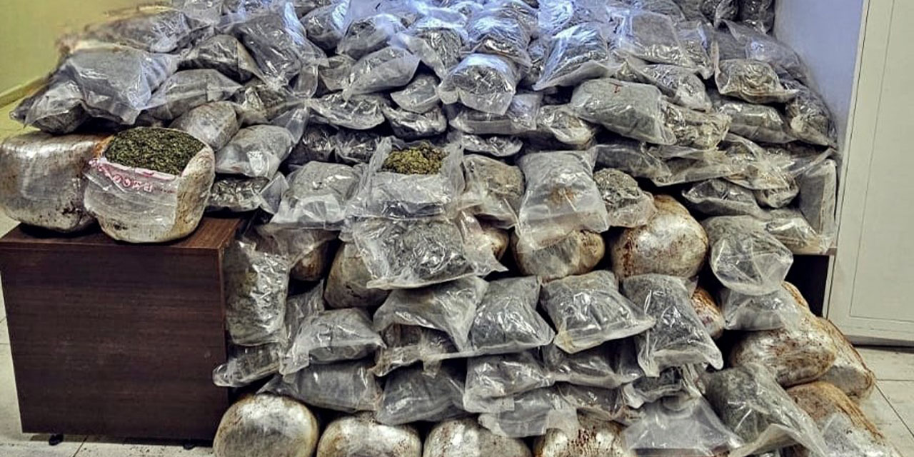 Konya'da polisin durdurduğu araçtan 225 kilo uyuşturucu çıktı