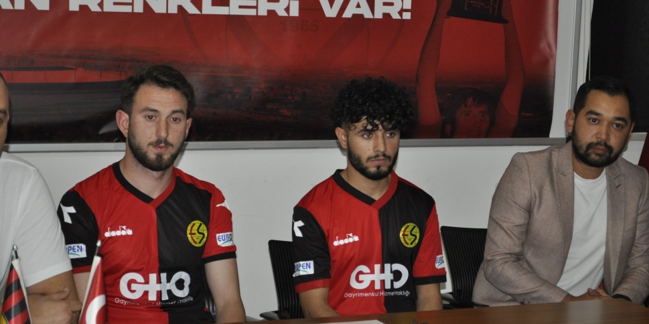 İmza atan gençleri heyecan sardı