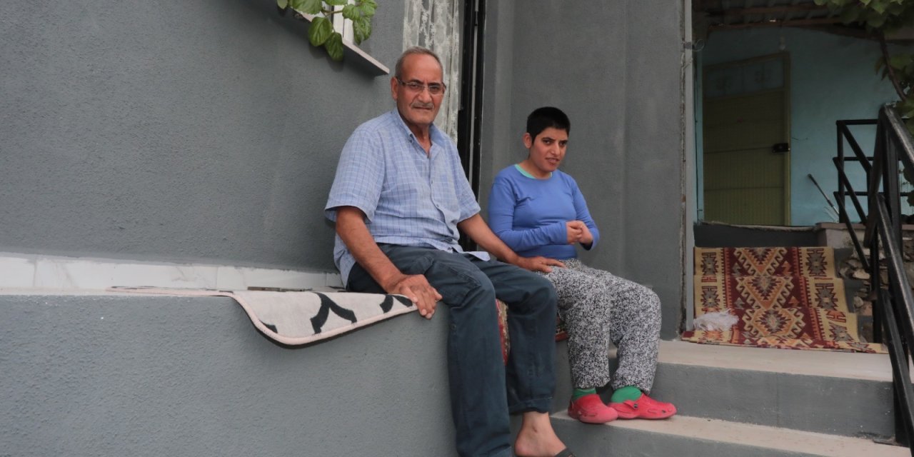 36 yaşındaki zihinsel engelli kızına bakan babanın sesi duyuldu
