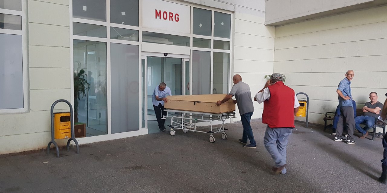 Yaşlı kadın evinde darp izleriyle ölü bulundu