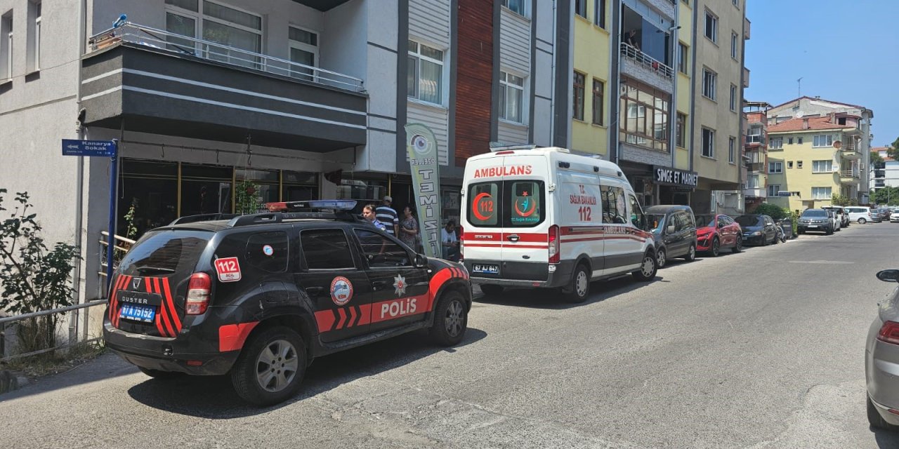 Yaşlı kadın komşuları tarafından evinde ölü bulundu
