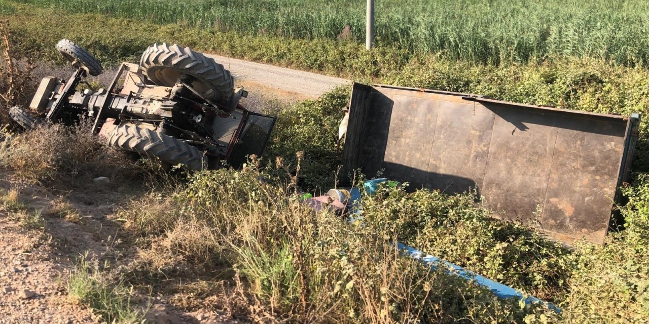 Mevsimlik işçileri taşıyan traktör kazasında 2 ölü