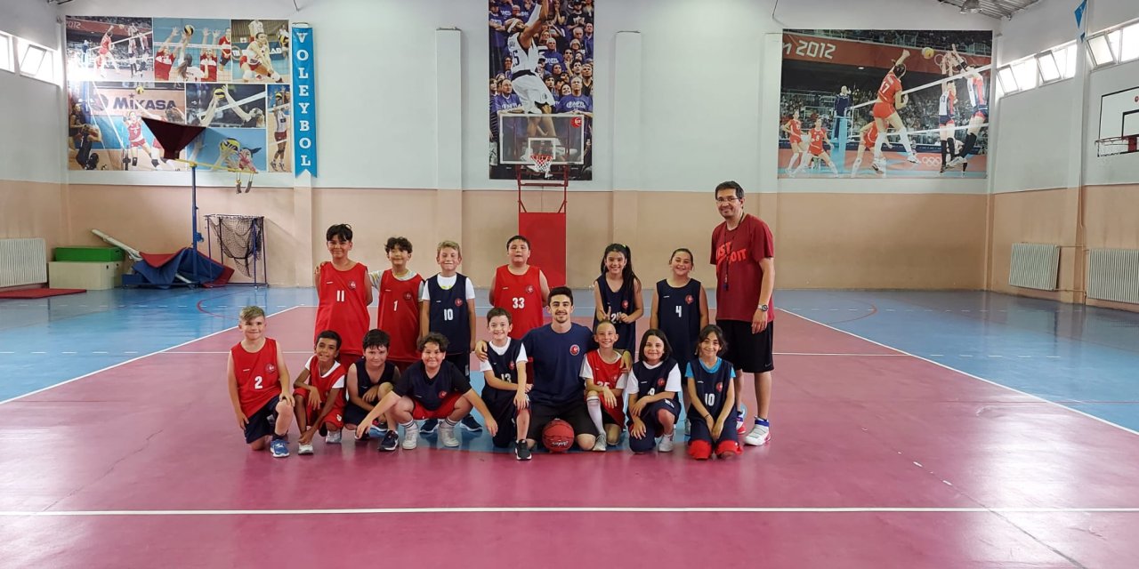 Özel maçlara başladılar