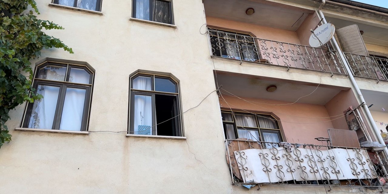 Anayasa Mahkemesi Başkanının torunu 2. kattan düştü