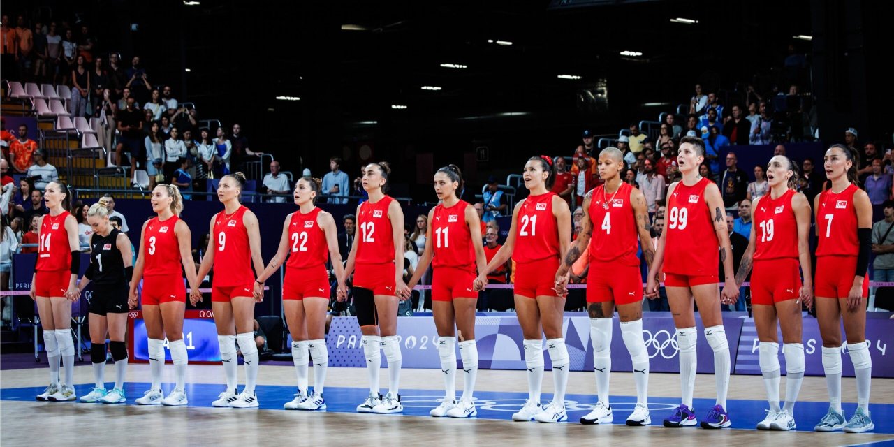 A Milli Kadın Voleybol Takımı ilk maçından galibiyetle ayrıldı