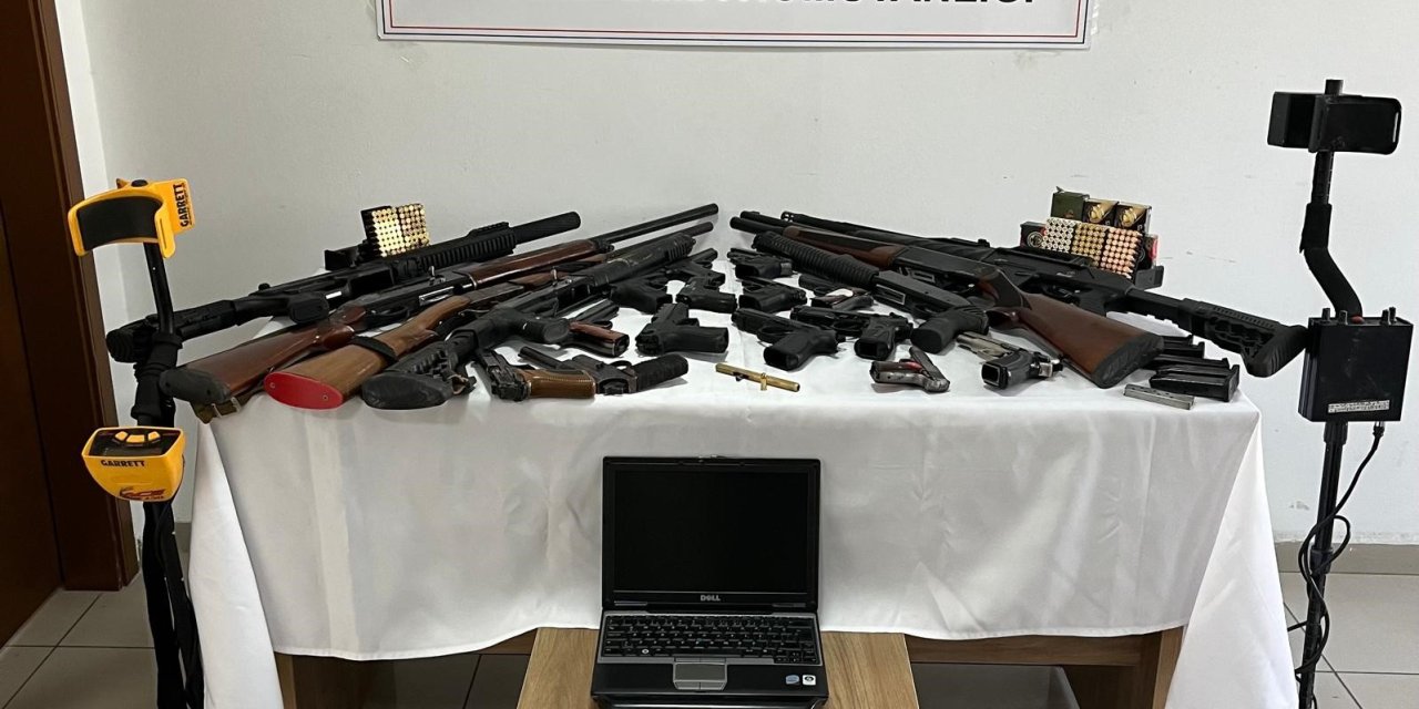 Afyon'da jandarma kaçak silah atölyesine baskın yaptı!