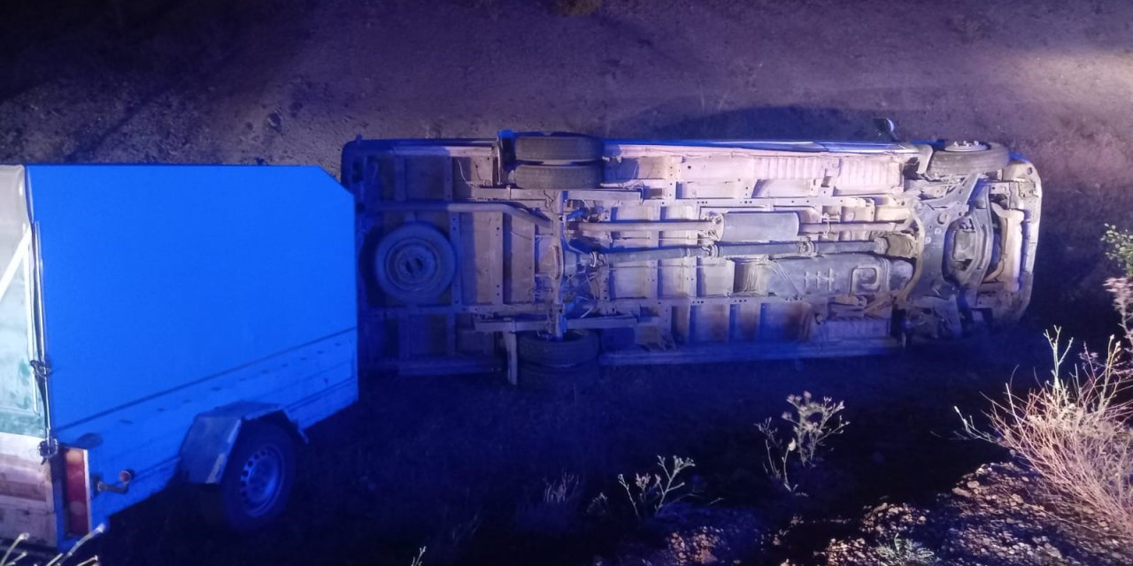 Tunceli’de işçileri taşıyan minibüs devrildi: 12 yaralı