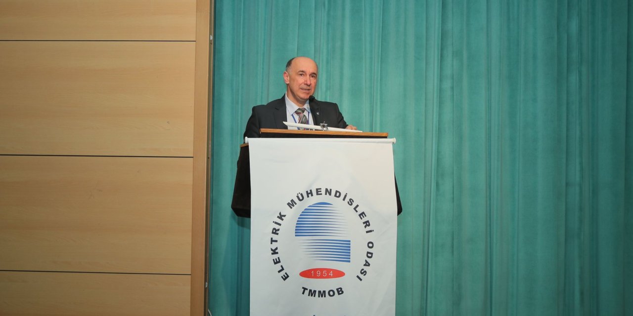 "Ülkede bir süredir adı konulmamış bir kriz yaşanıyor"