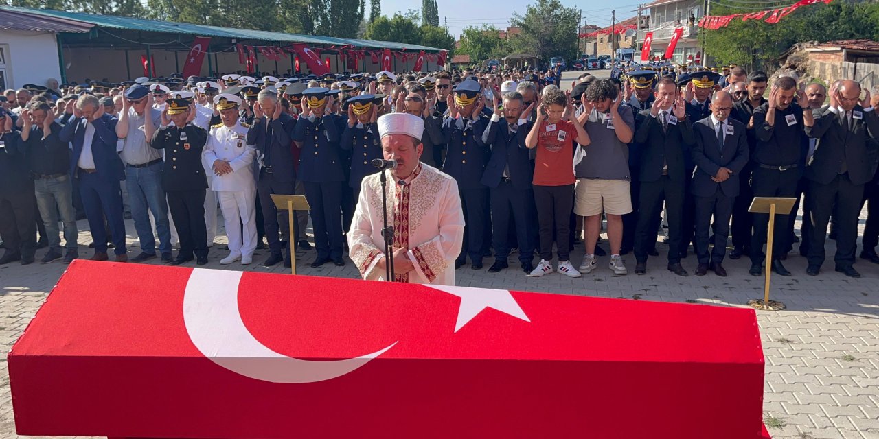 Somali'de şehit olan Uzman Çavuş Seydi Ünlü son yolculuğuna uğurlandı