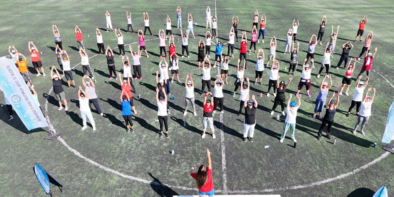 Eskişehir'de parklarda spor etkinlikleri büyük ilgi gördü