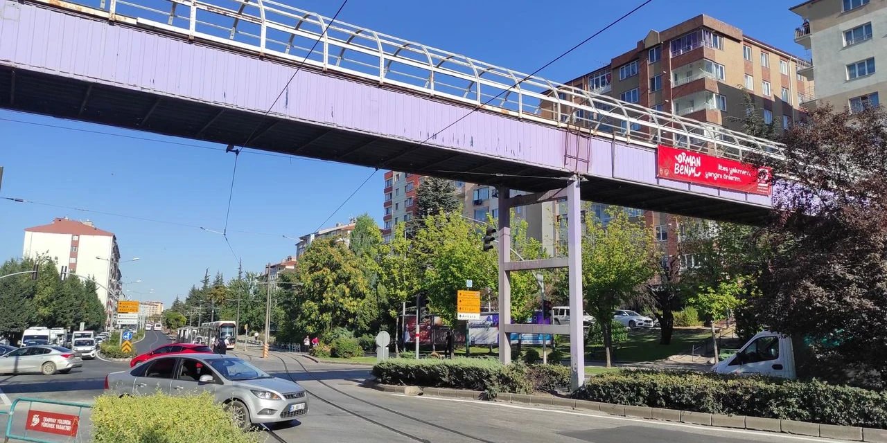 Eskişehir'deki tehlike arz eden üst geçit kaldırılıyor