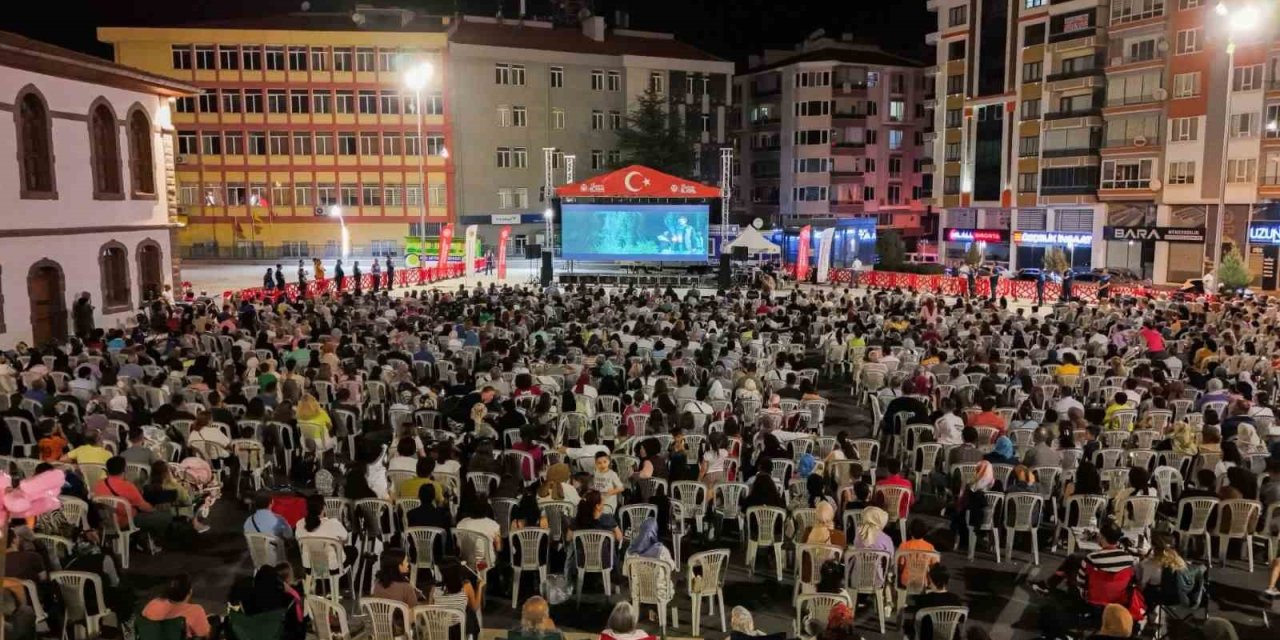 Afyonkarahisar’da Aybüke: öğretmen oldum ben filmine büyük ilgi