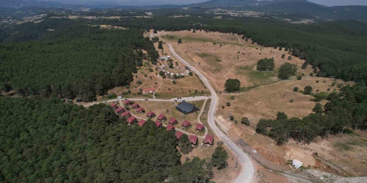 Uludağ’ın güney yamaçlarındaki yayla misafirlerine unutulmaz deneyimler yaşatıyor