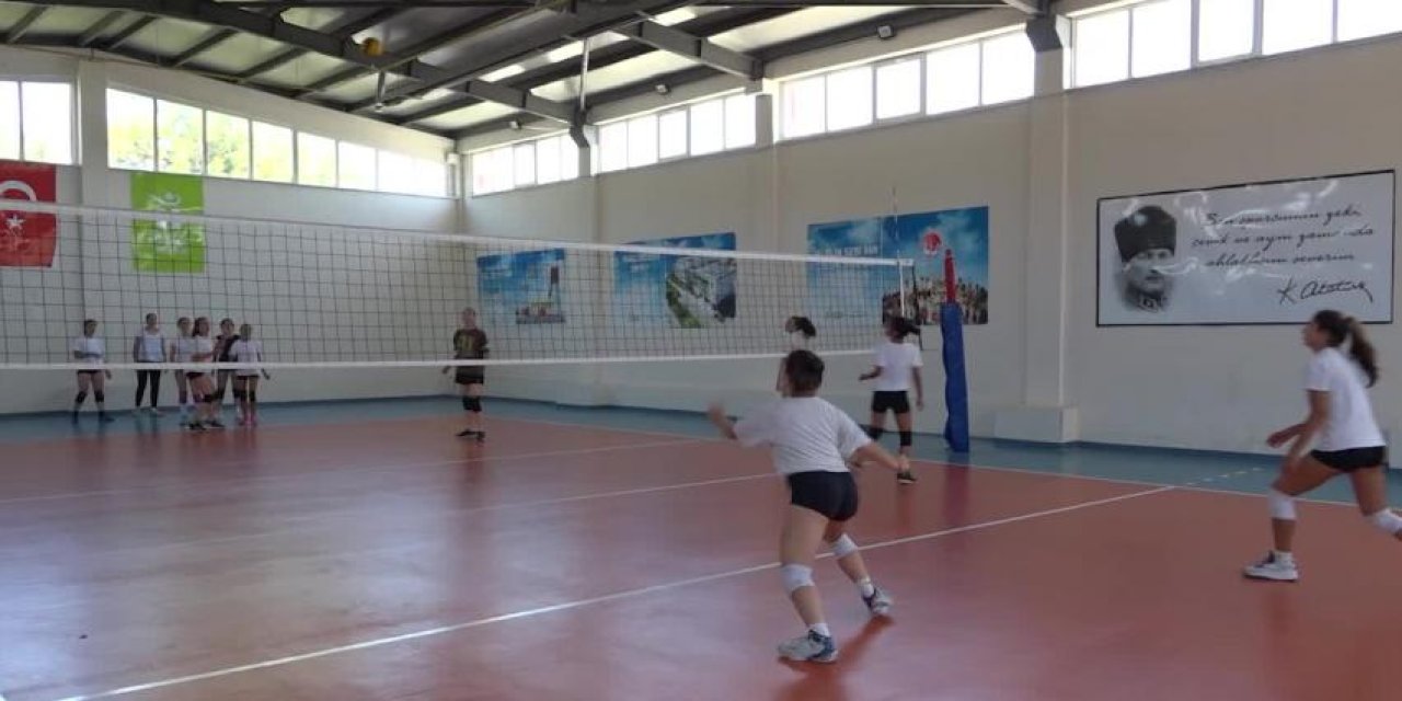 Voleybolcular lige hazırlanıyor