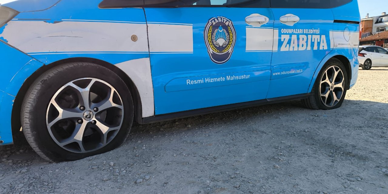 Odunpazarı zabıta araçlarına saldıran yabancı uyruklular kıskıvrak yakalandı