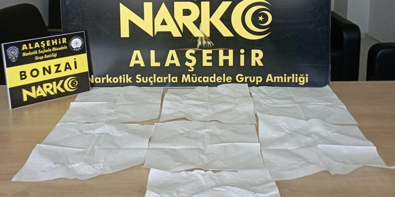 Bonzai emdirilmiş 21 bin 500 içimlik peçete ele geçirildi