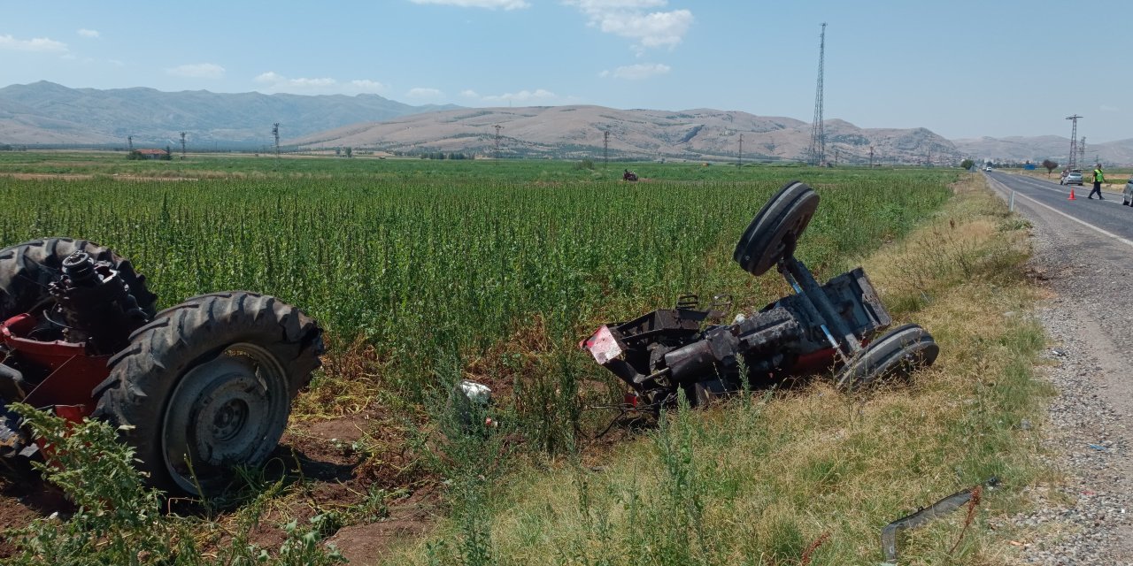 Afyonkarahisar’da traktör ile tır birbirine girdi: 2 yaralı