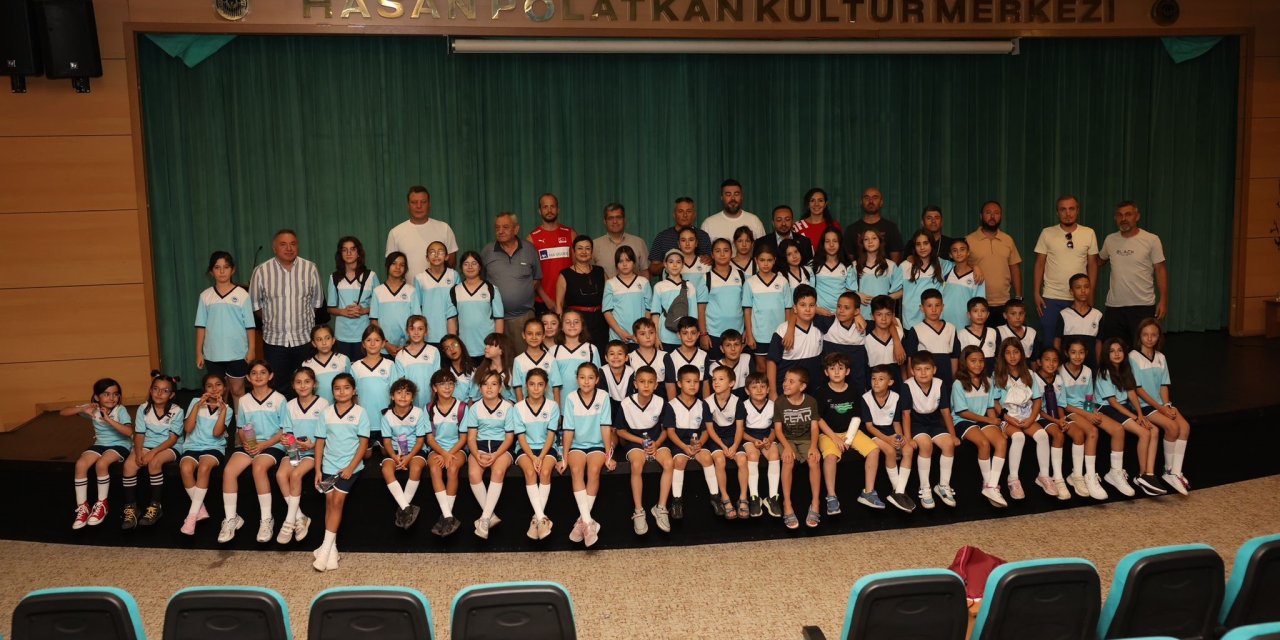 Yaz Spor Okulları çerçevesinde çocuklara eğitim verildi