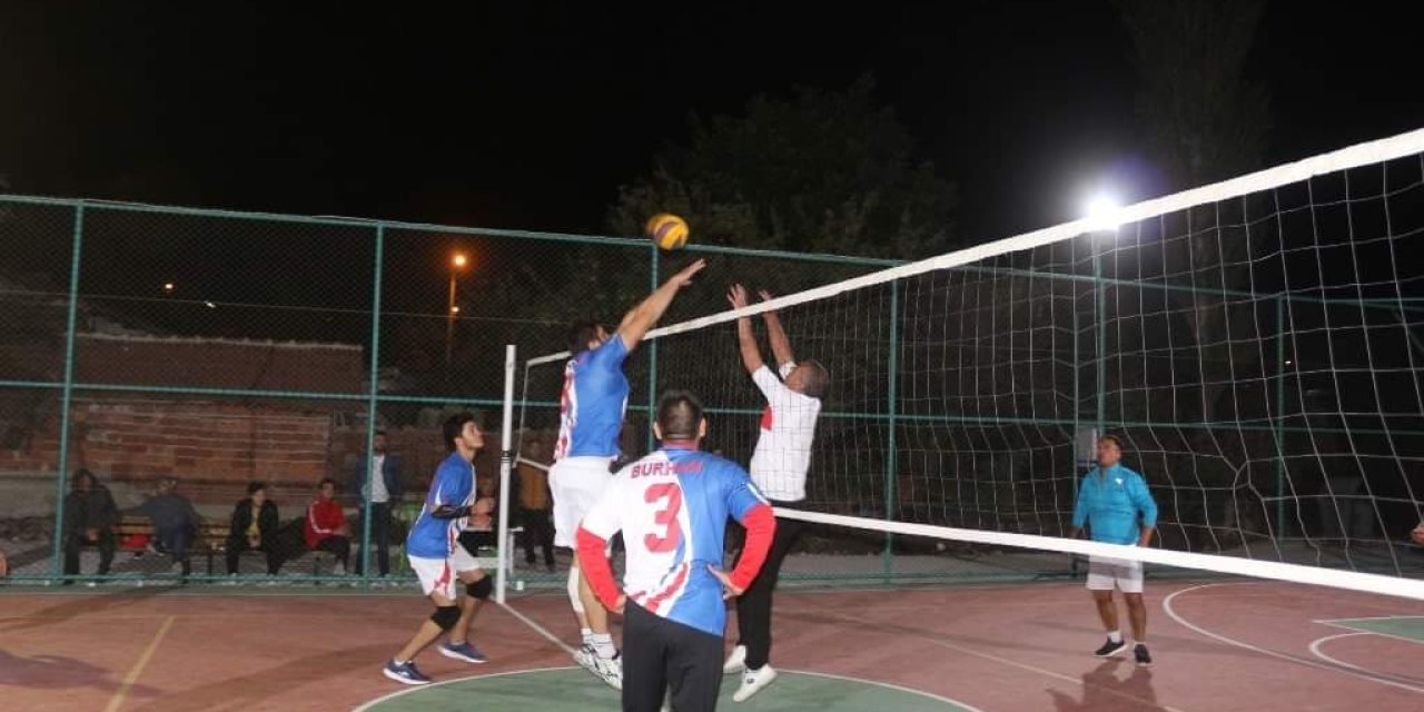 Voleybol turnuvası kayıtları sürüyor