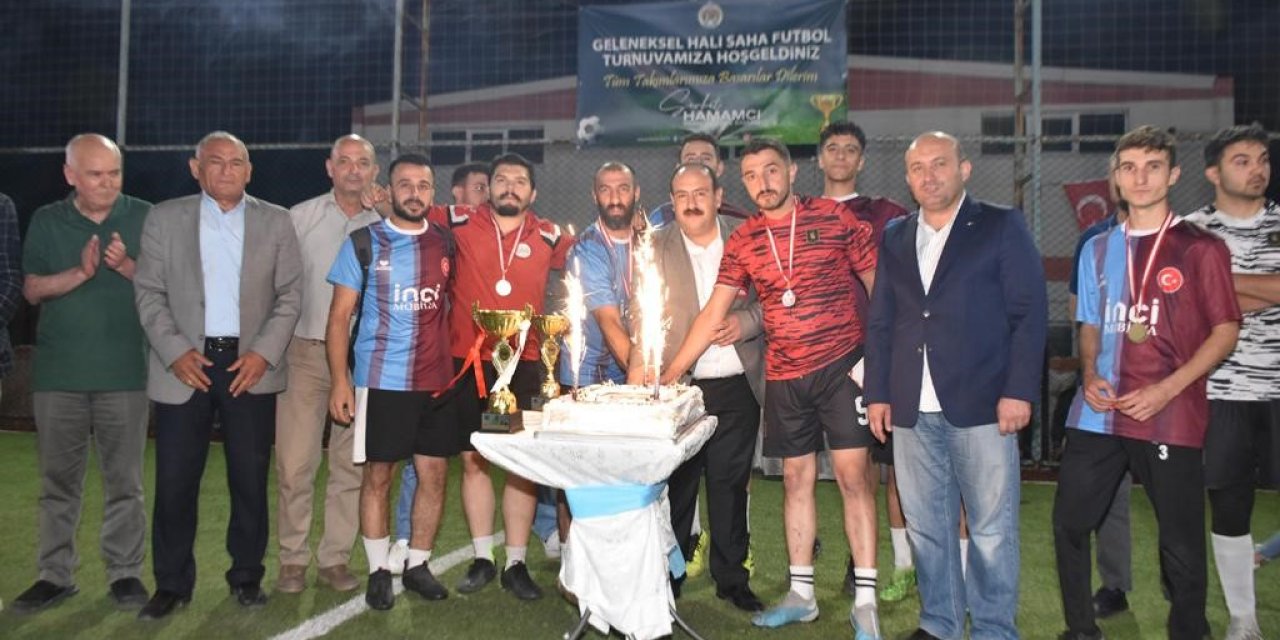 Eskişehir'de Geleneksel Halı Saha Futbol Turnuvası sona erdi