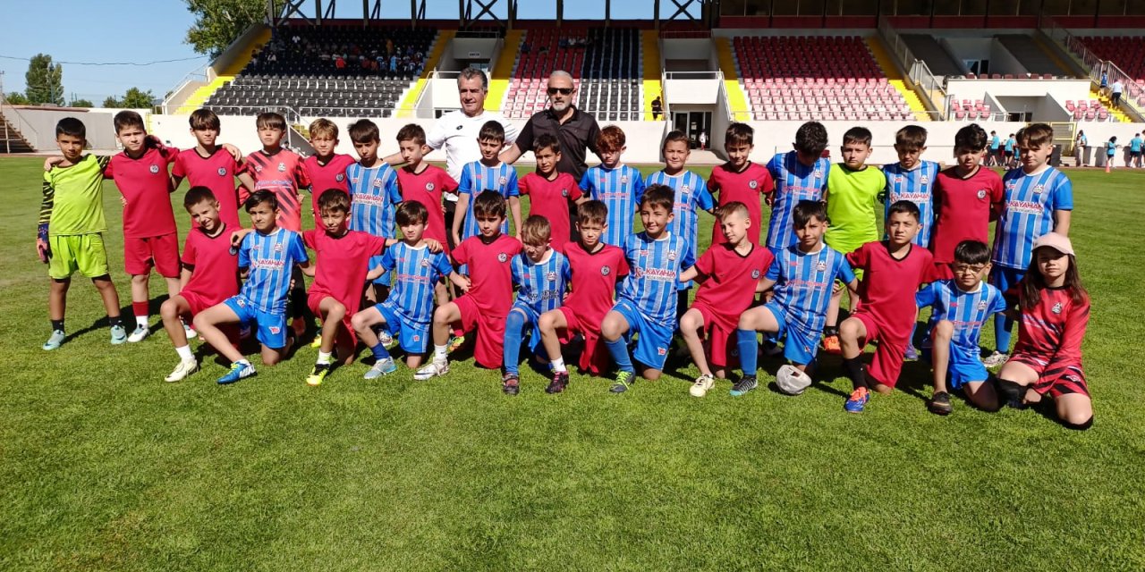 Eskişehir'e kupa getirdiler