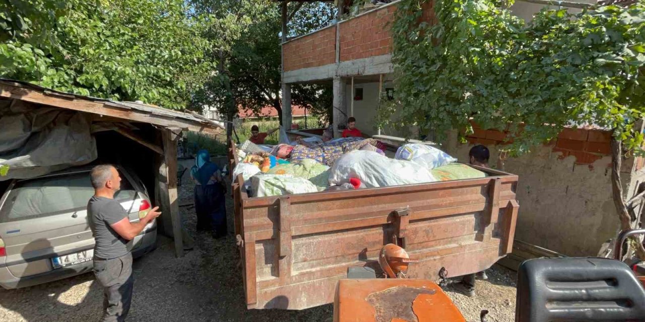 Bolu’da orman yangını kontrol altına alındı, vatandaşlar evlerine dönüyor