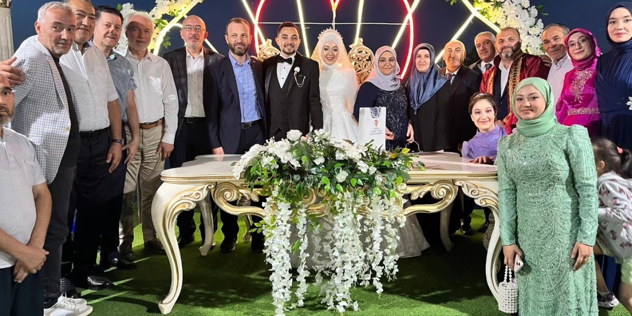 Kütahya’da Efe ve Yılmaz ailelerinin mutlu günü
