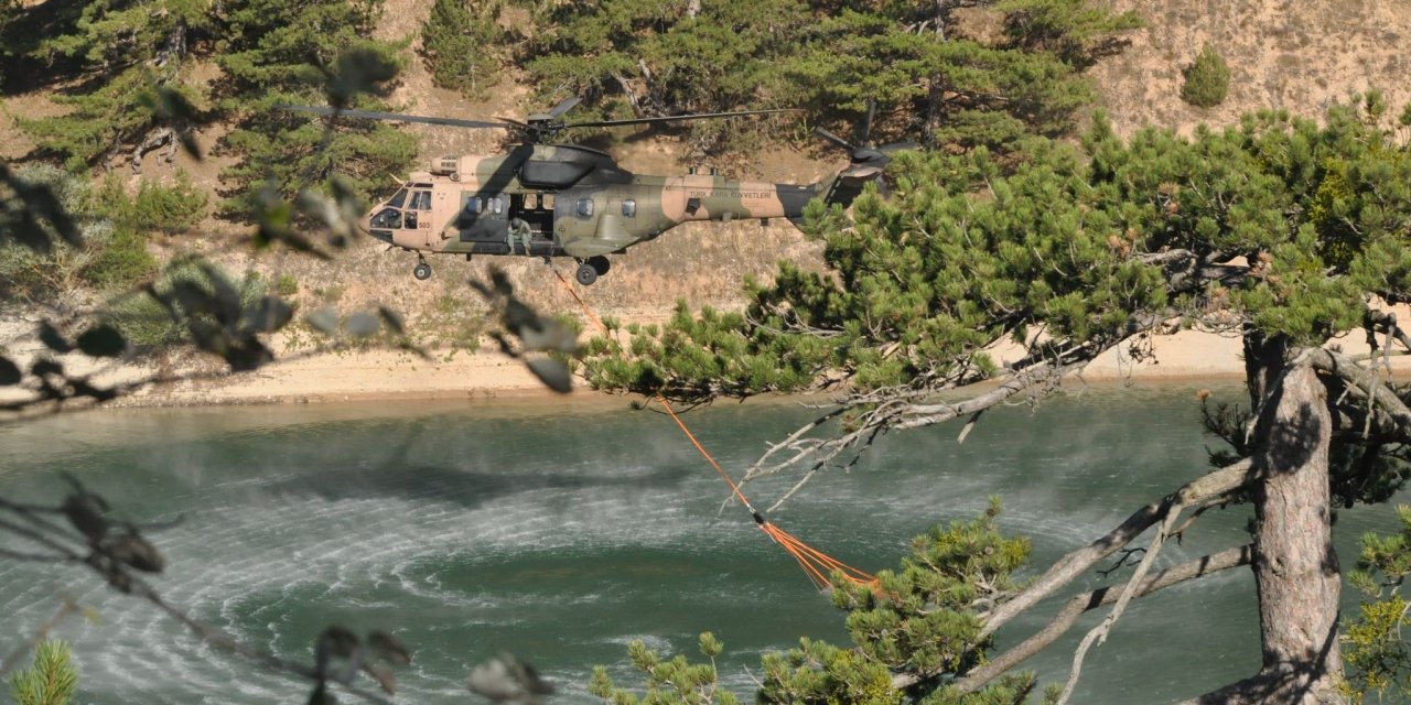 Bolu’daki yangına havadan 775 ton su atıldı