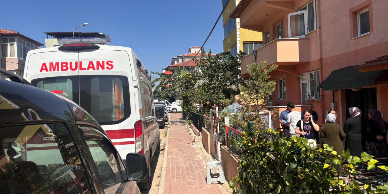 Yaşlı adamın cansız bedeni evinde bulundu