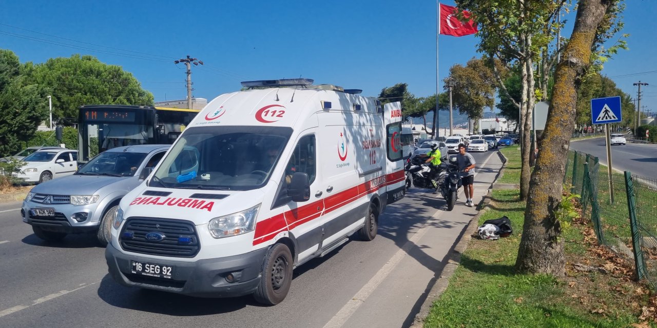 Motosiklet ile otomobil birbirine girdi: 1 yaralı