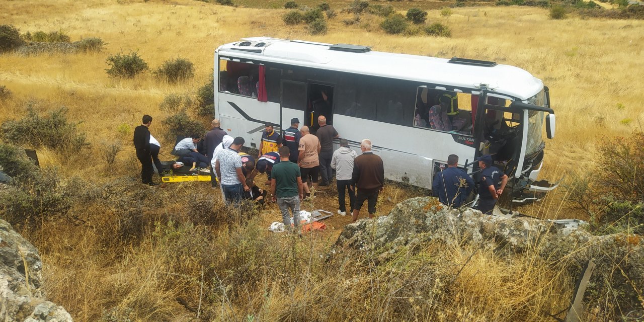 Düğün yolu facia ile sonlandı: Çok sayıda yaralı var