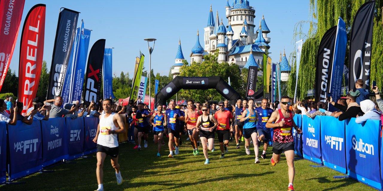 Eskişehir Yarı Maratonu büyük heyecana sahne oldu