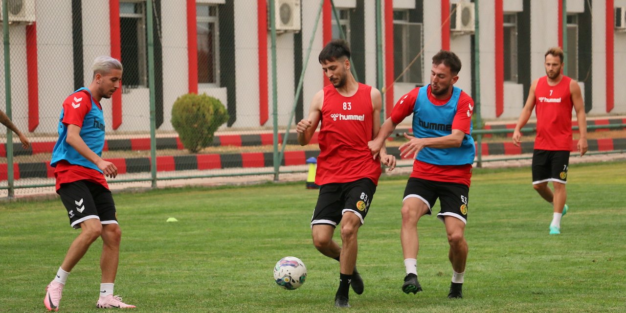 Eskişehirspor'da hangi mevkilerde eksik var?