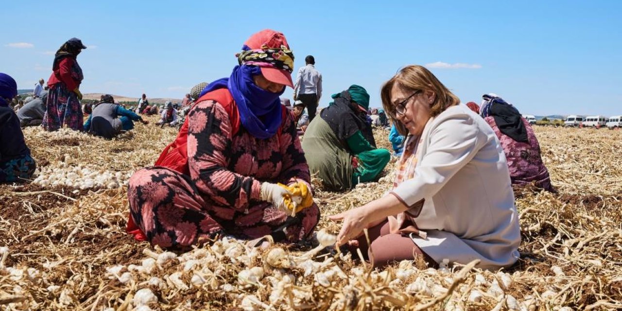 Üreteni desteklemek dururken yapılan işe bakın
