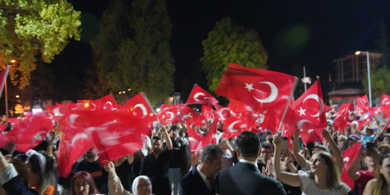 Bilecik'te fener alayı güzel görüntülere ev sahipliği yaptı