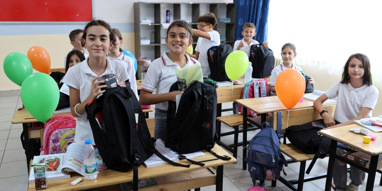 TEI'den öğrencilere çanta desteği