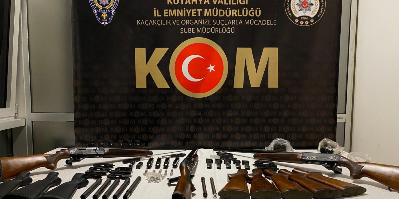 Kütahya'da kaçak silah operasyonu!