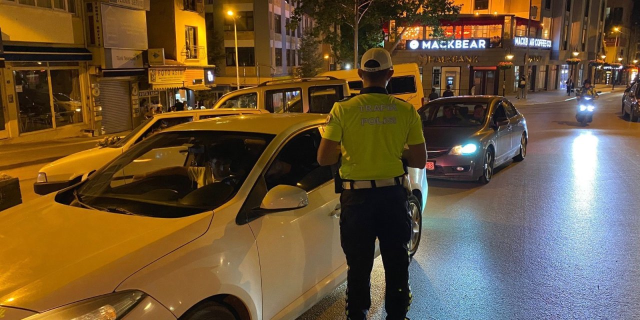 Trafik kurallarını ihlal eden sürücülere ceza yağdı