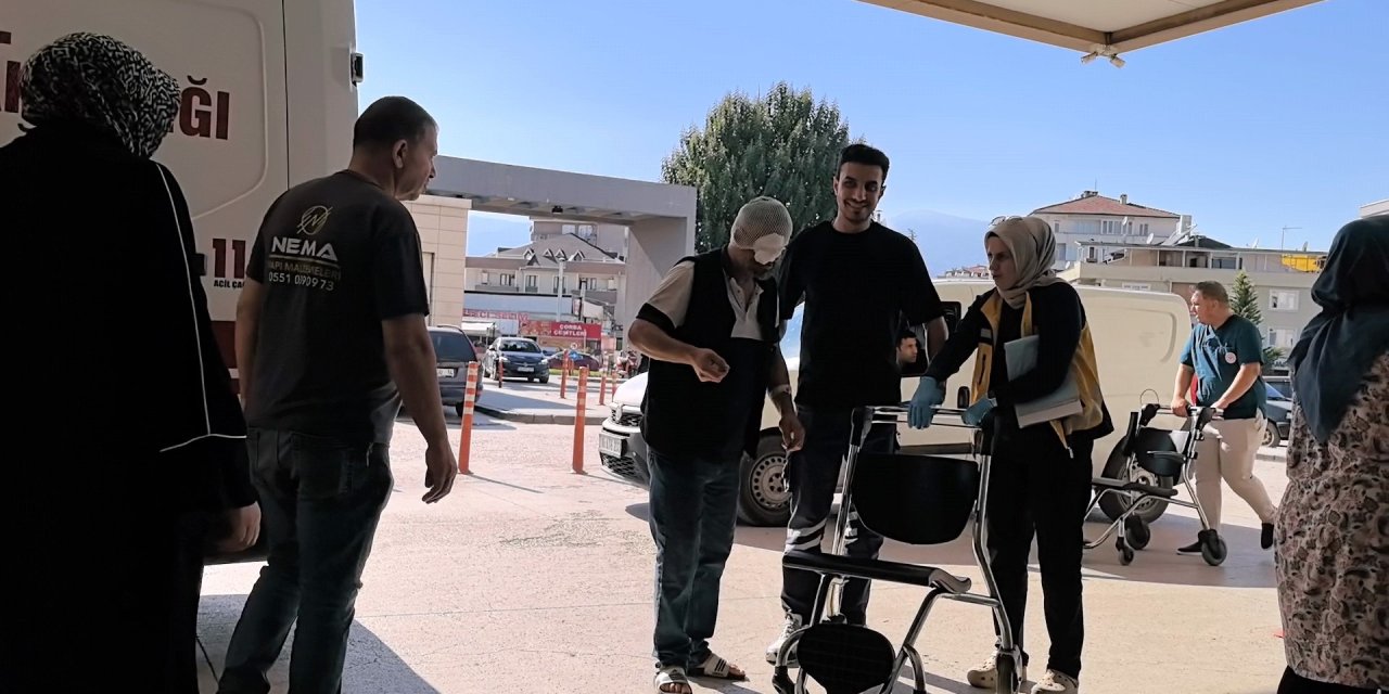 Kriko inince aracının altında kaldı
