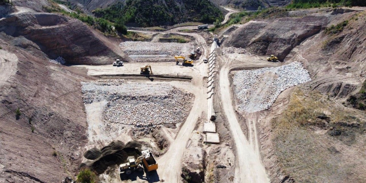 Gediz Kayacık Barajı’nda çalışmalar devam ediyor