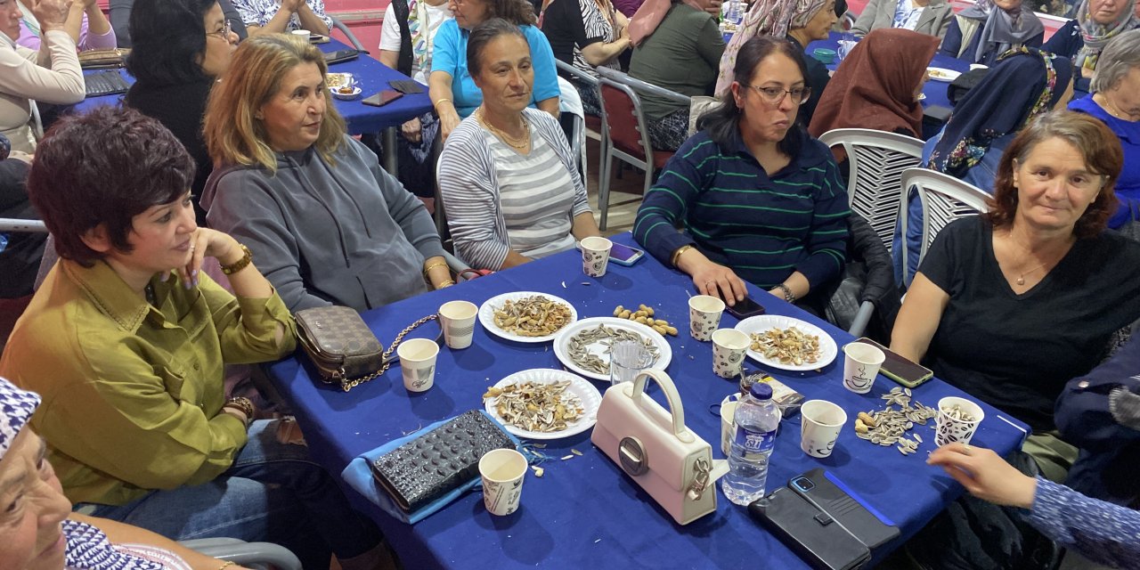 Bu lokale kadınlar geliyor, erkekler eve gidiyor