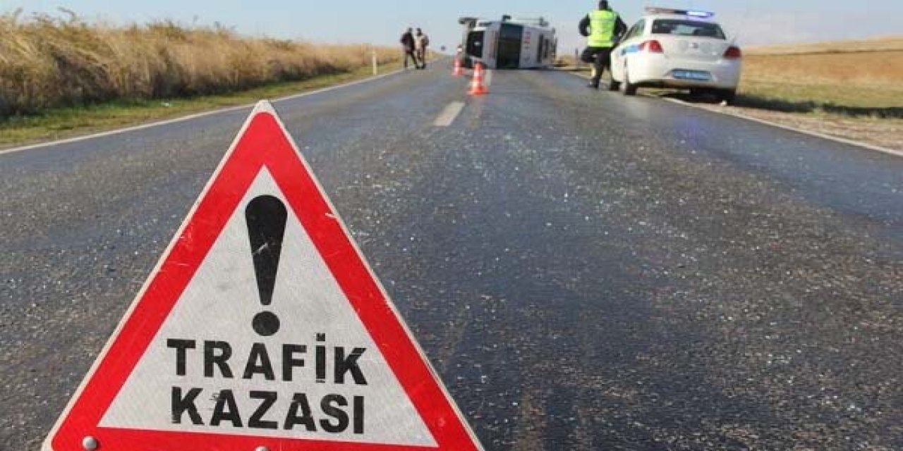 Kütahya - Eskişehir karayolunda işçi servisleri çarpıştı