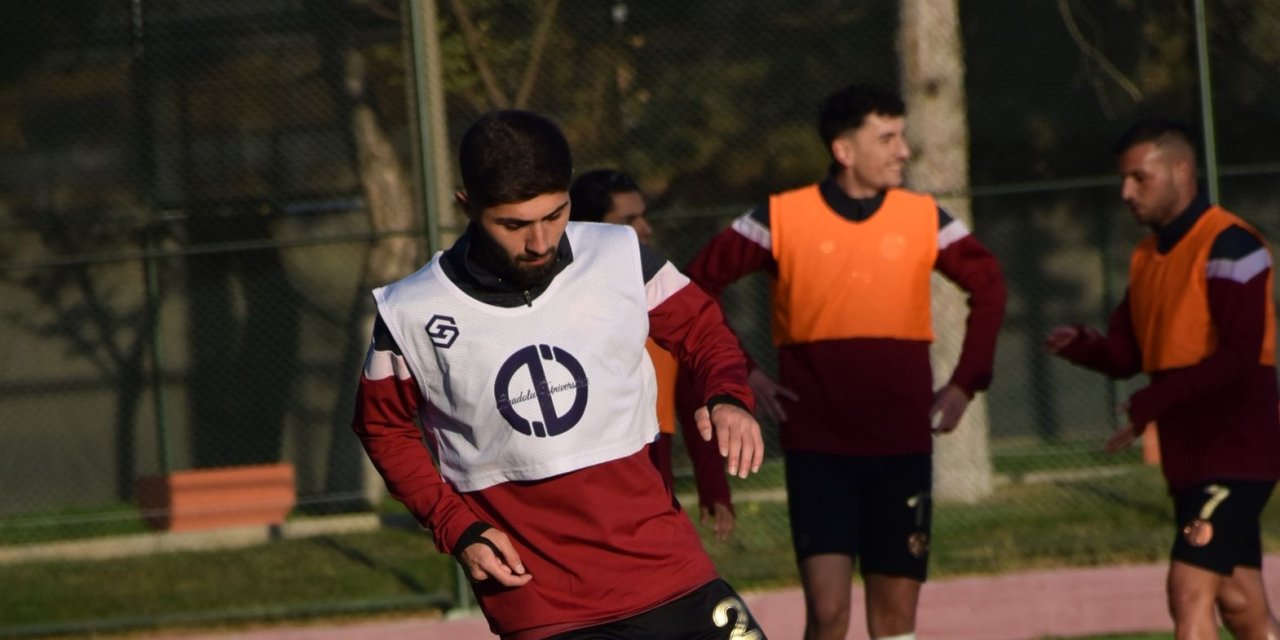 Anadolu dersine çalışıyor
