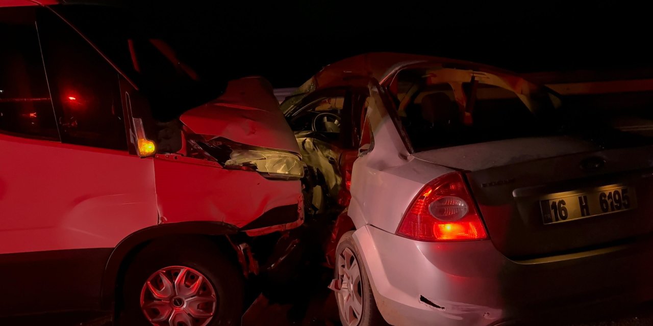Bursa'da feci kaza: 2 yaralı