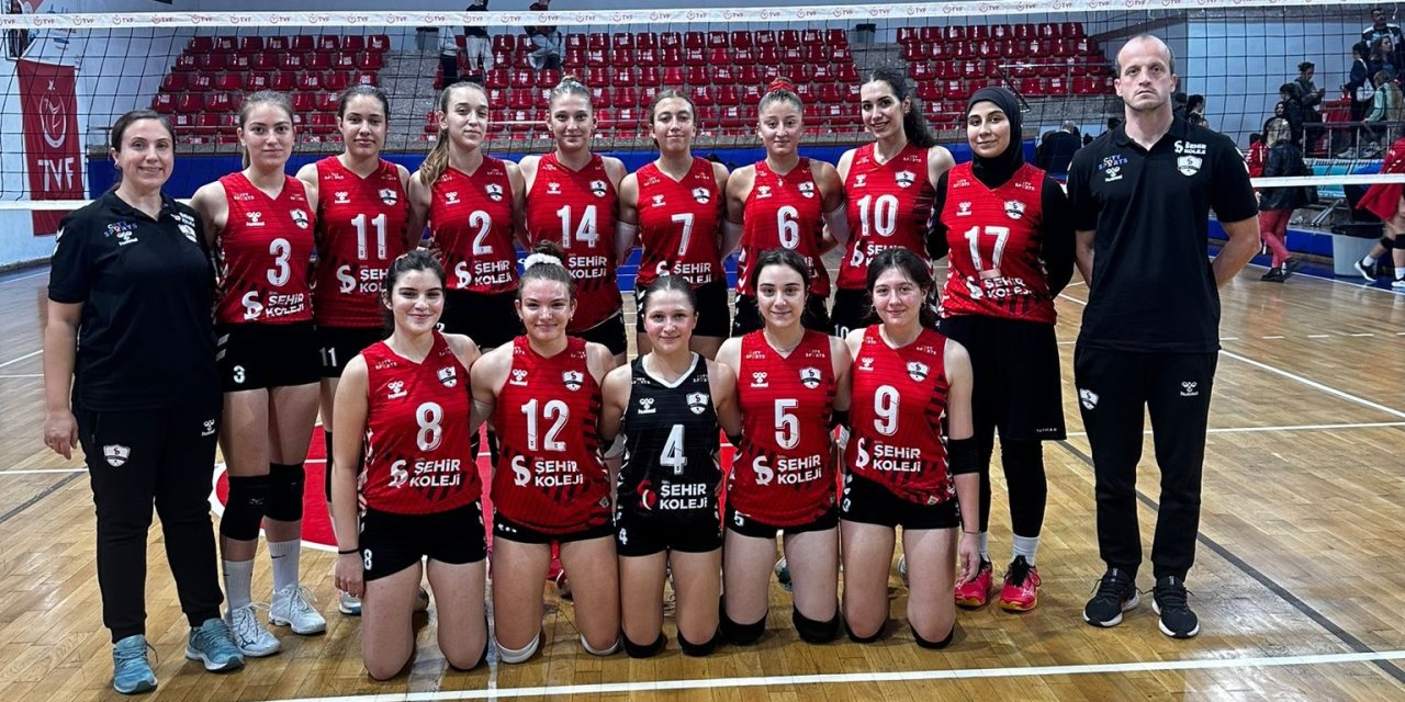 Evinde gülmek istiyor
