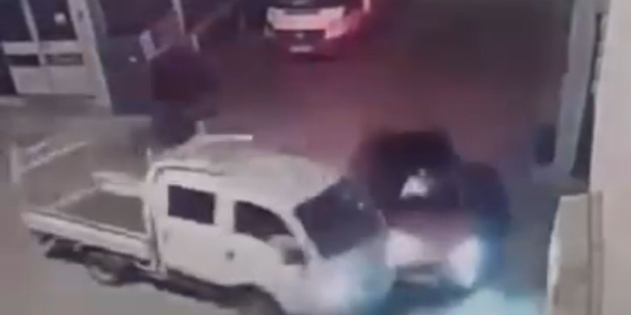 1 kişinin yaralandığı kaza güvenlik kamerasına yansıdı