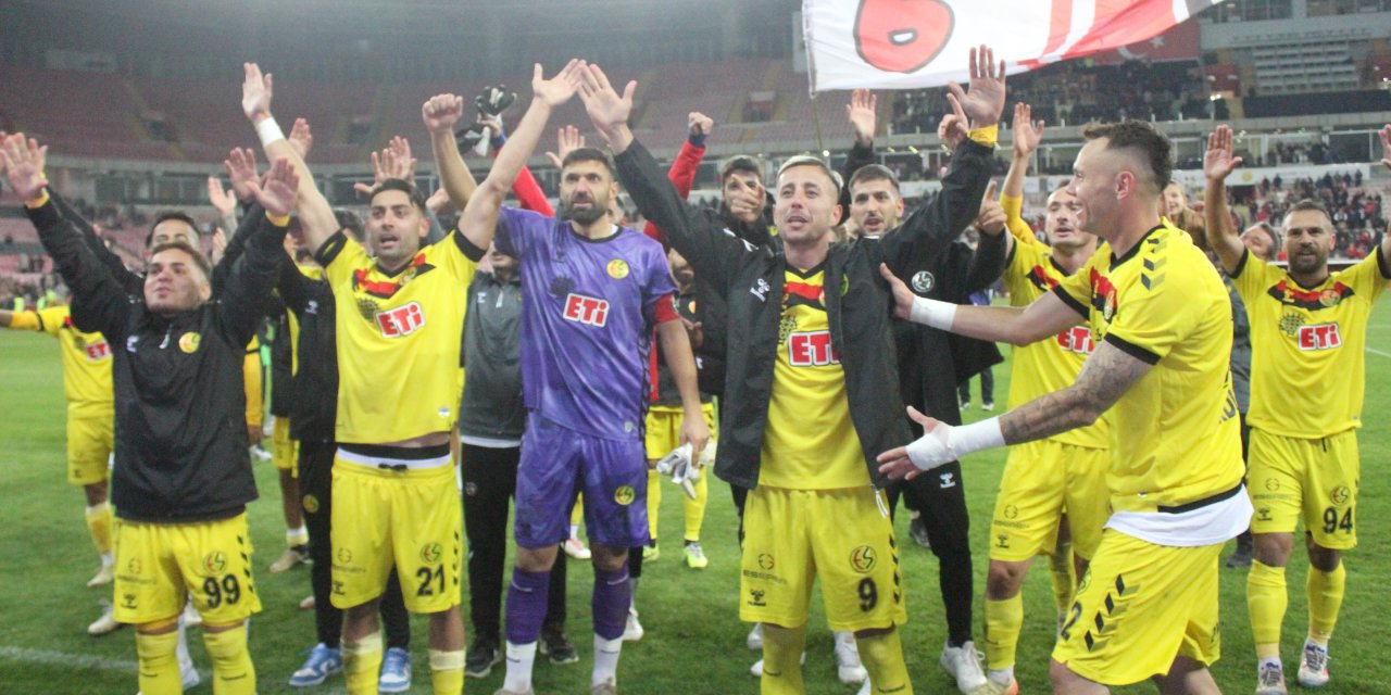 Şimşekler zirvede