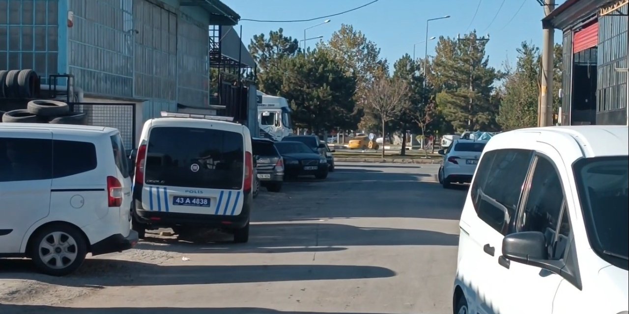 Esnaflar arasında çıkan kavgada kan aktı