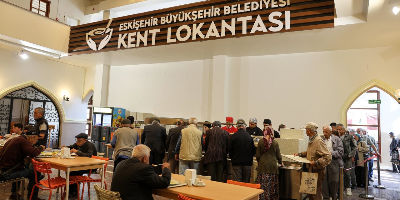 Kent Lokantası bir ayda 20 bin Eskişehirliyi ağırladı